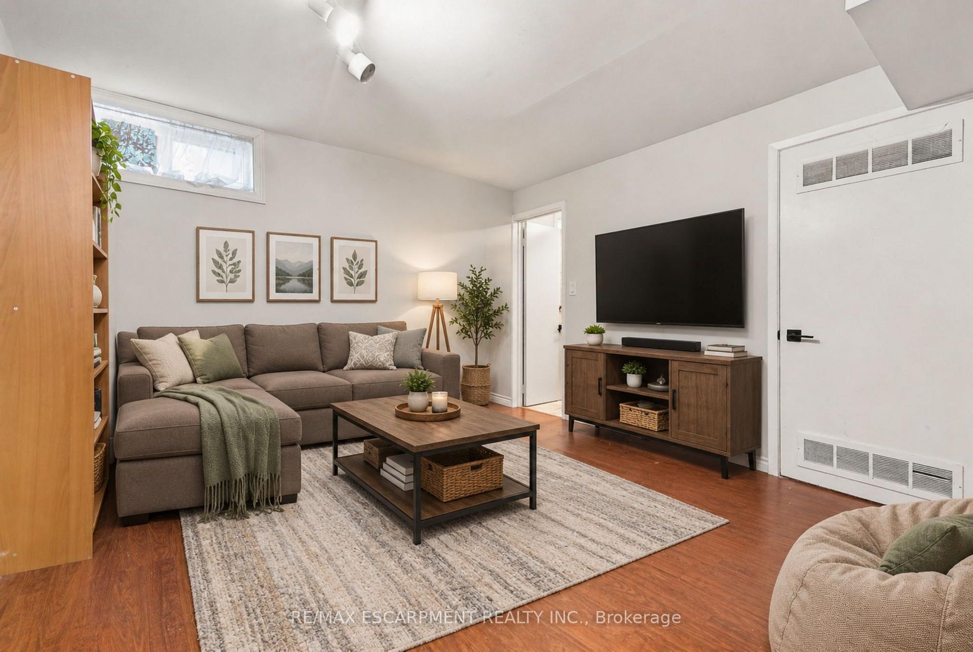 Photo 21 of Unit 27, 1518 Sixth Line, Oakville, College Park — HOMEH