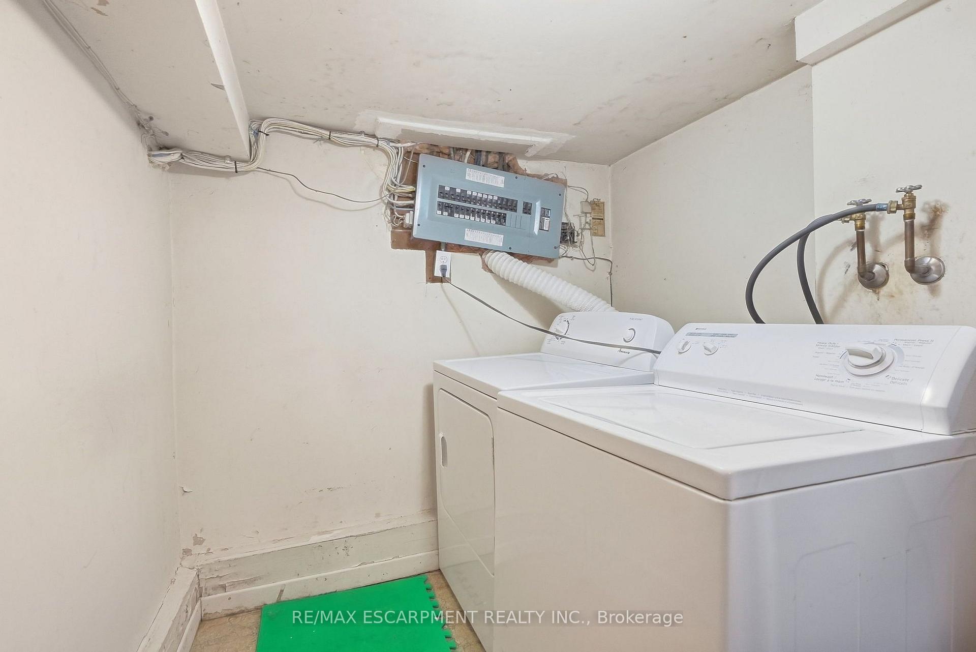 Photo 23 of Unit 27, 1518 Sixth Line, Oakville, College Park — HOMEH