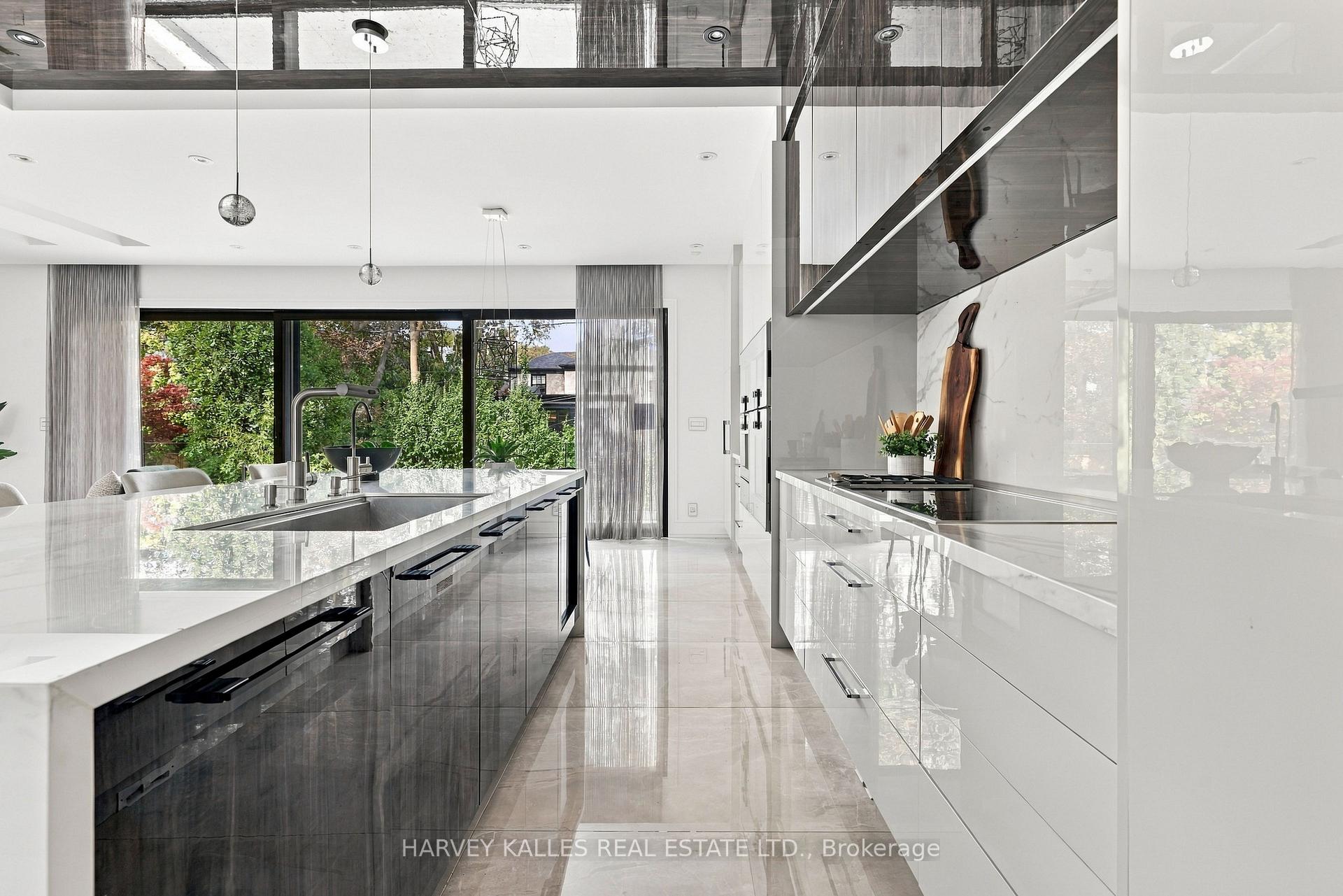 Photo 10 of 554 St Clements Avenue, Toronto, Forest Hill North — HOMEH