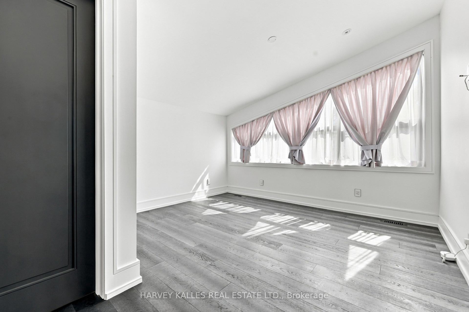 Photo 33 of 554 St Clements Avenue, Toronto, Forest Hill North — HOMEH