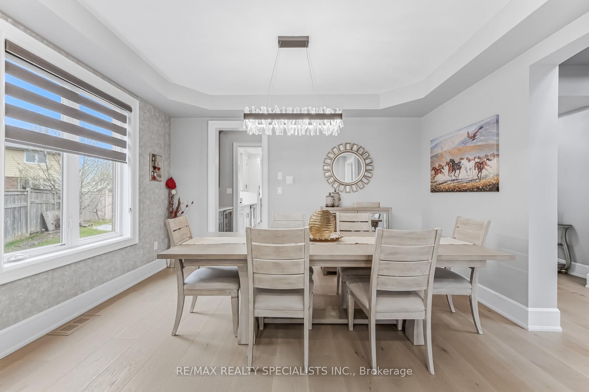 Photo 4 of 146 Lloyd Sanderson Drive, Brampton, Credit Valley — HOMEH
