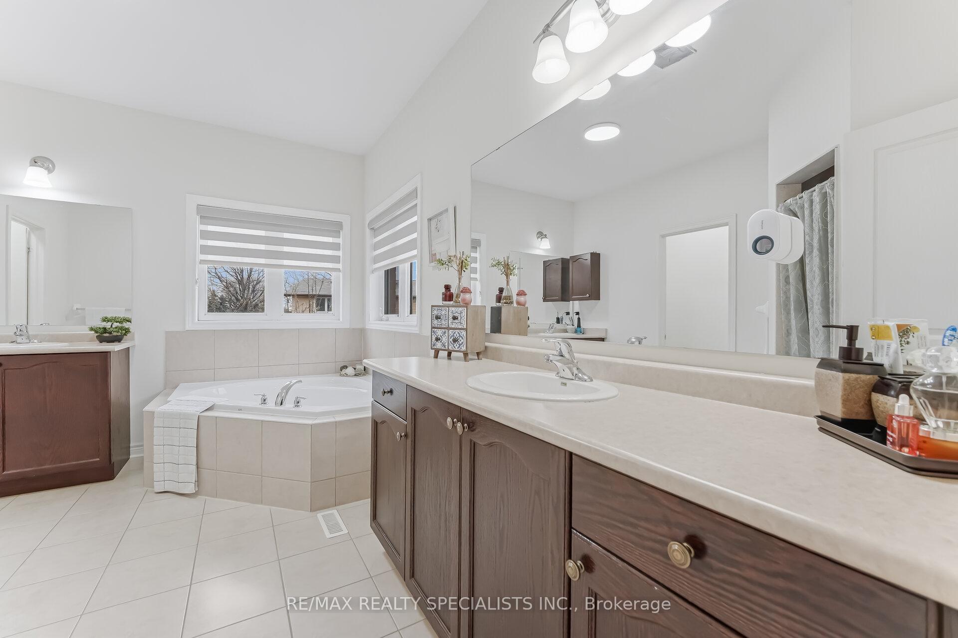Photo 17 of 146 Lloyd Sanderson Drive, Brampton, Credit Valley — HOMEH