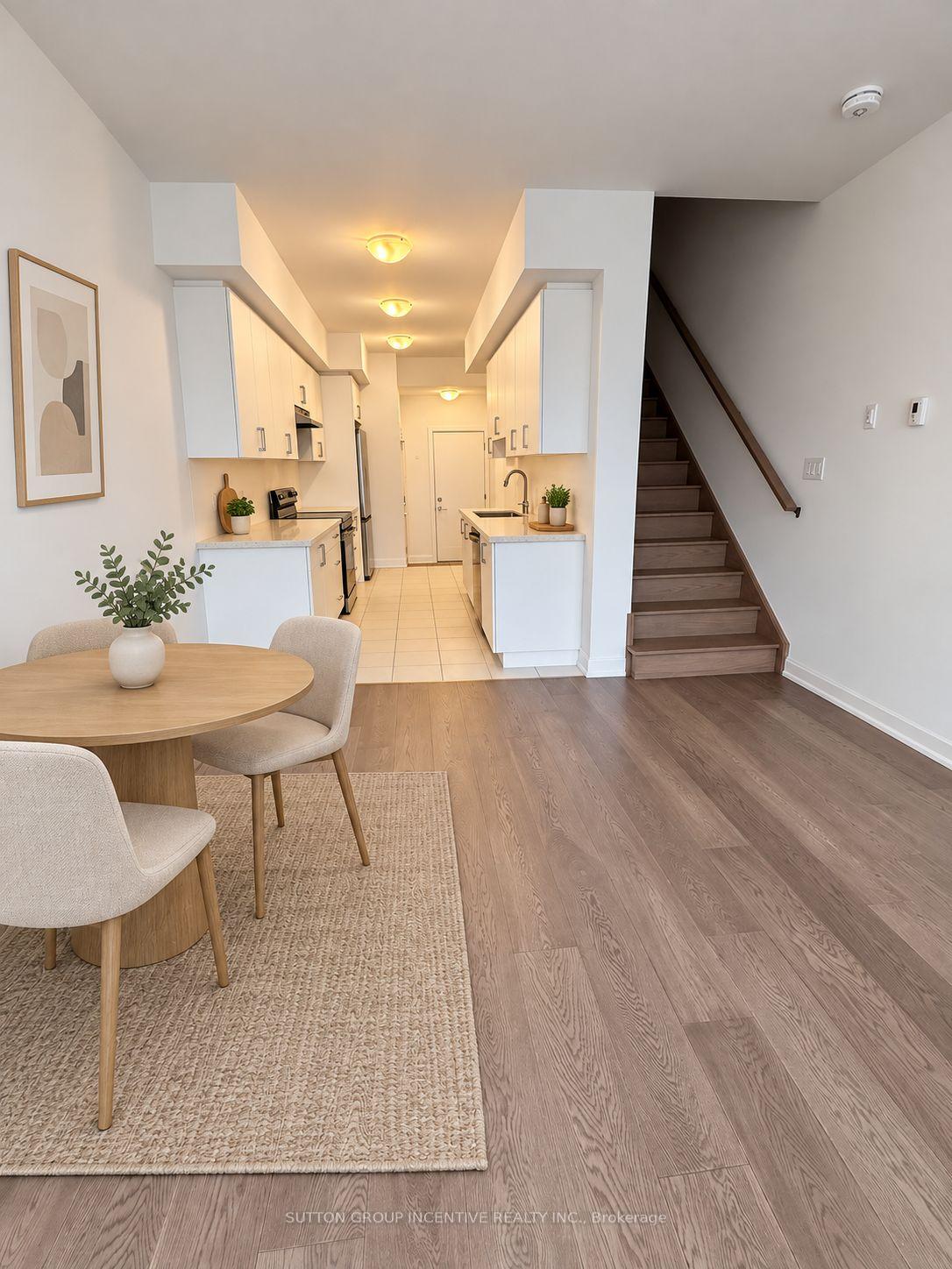 Photo 2 of Unit 2, 5 Ranch Terrace, Barrie, Rural Barrie Southeast — HOMEH