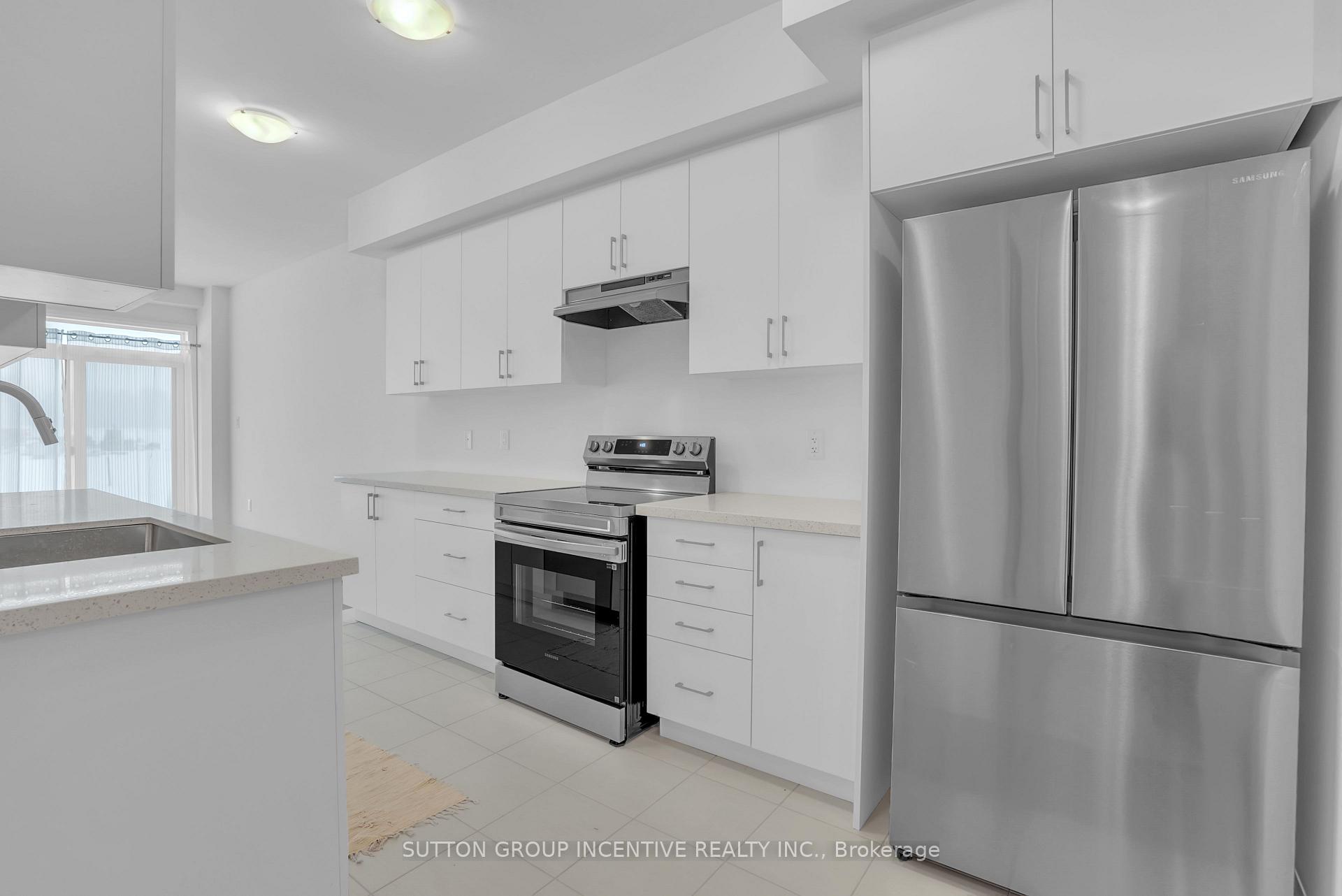 Photo 4 of Unit 2, 5 Ranch Terrace, Barrie, Rural Barrie Southeast — HOMEH
