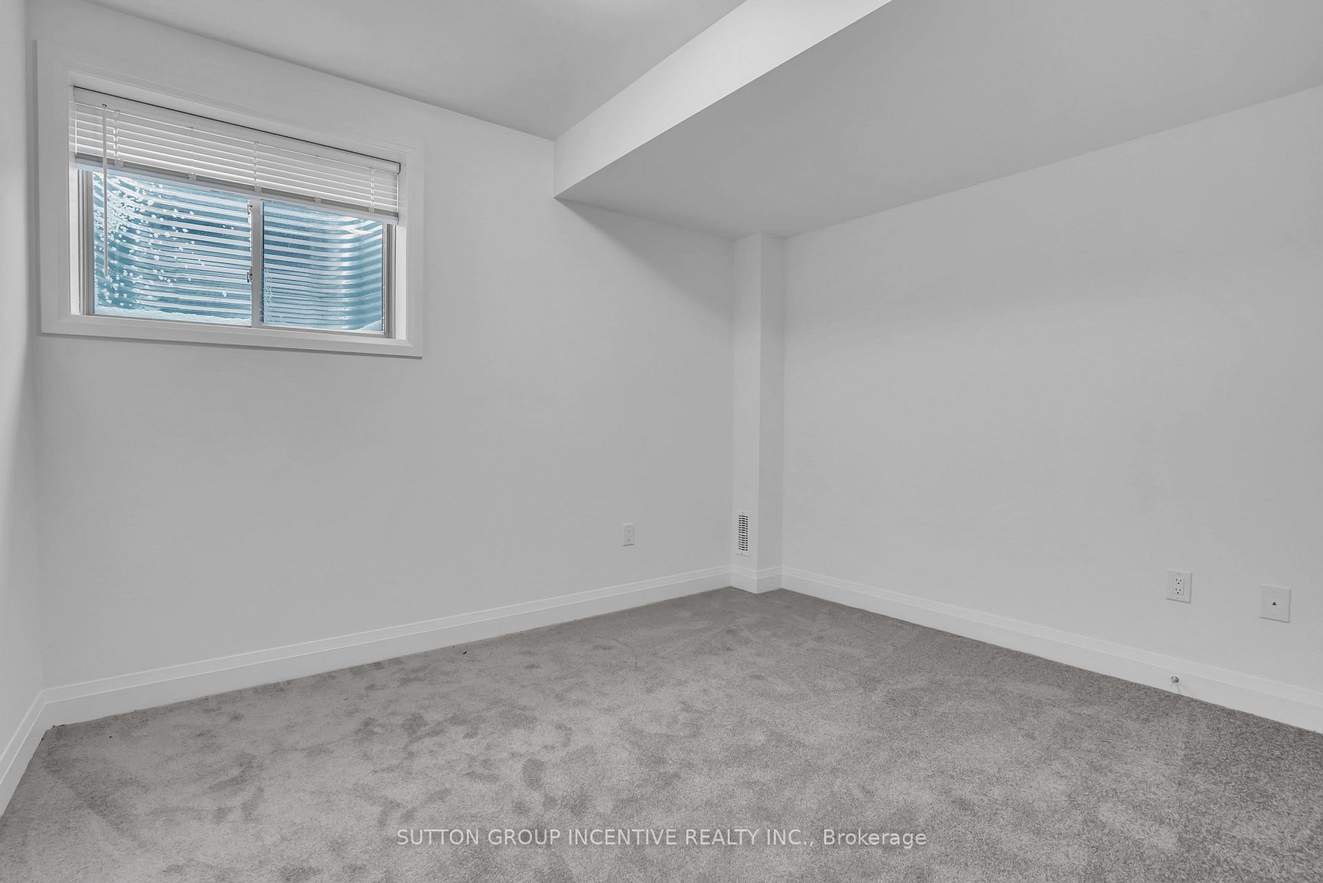 Photo 7 of Unit 2, 5 Ranch Terrace, Barrie, Rural Barrie Southeast — HOMEH