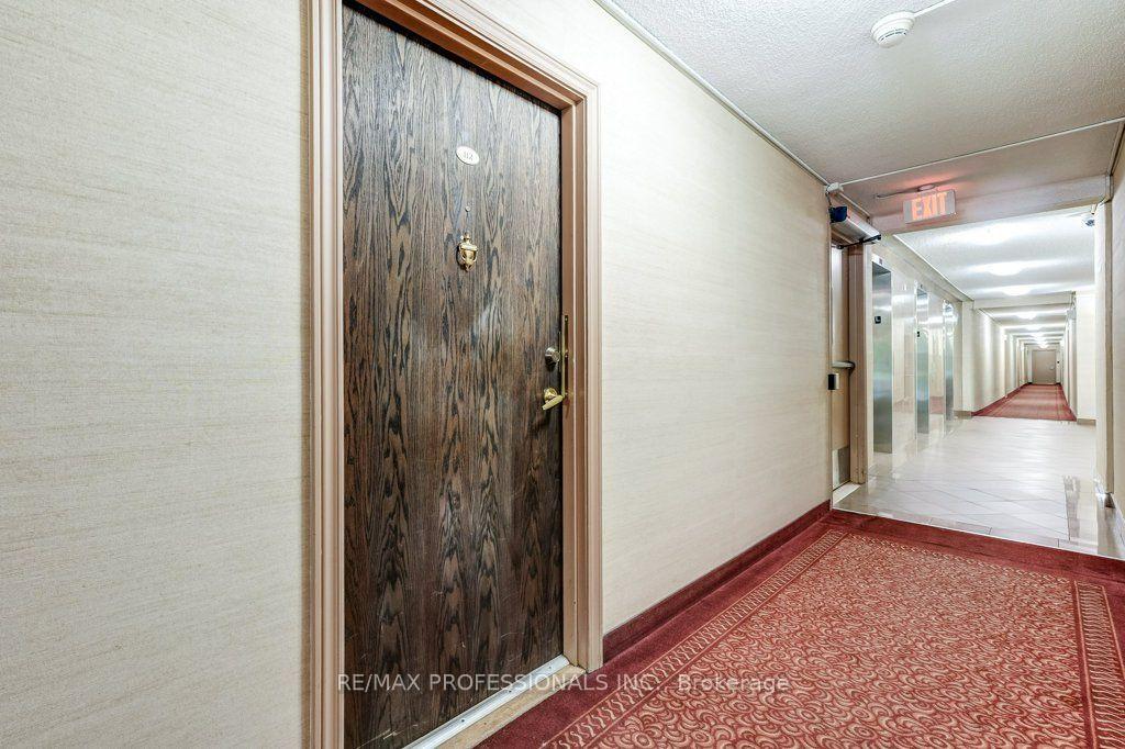 Photo 2 of Unit 112, 420 Mill Road, Etobicoke, Eringate-Centennial-West Deane — HOMEH