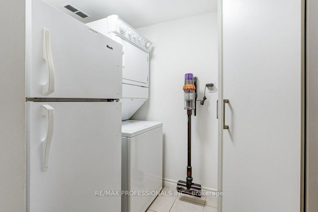 Photo 18 of Unit 112, 420 Mill Road, Etobicoke, Eringate-Centennial-West Deane — HOMEH