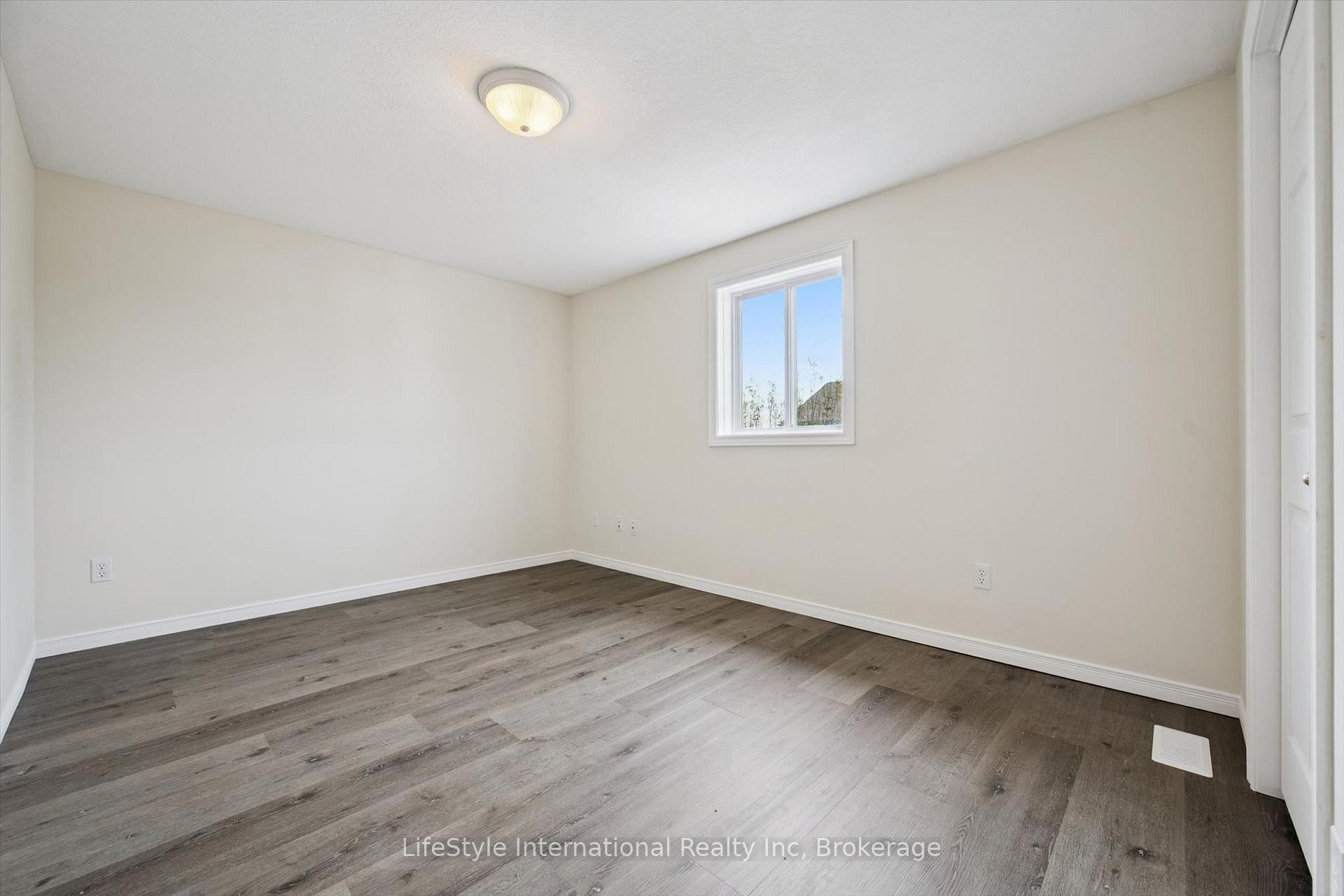 Photo 38 of 4 Davis Street, Guelph, Grange Road — HOMEH
