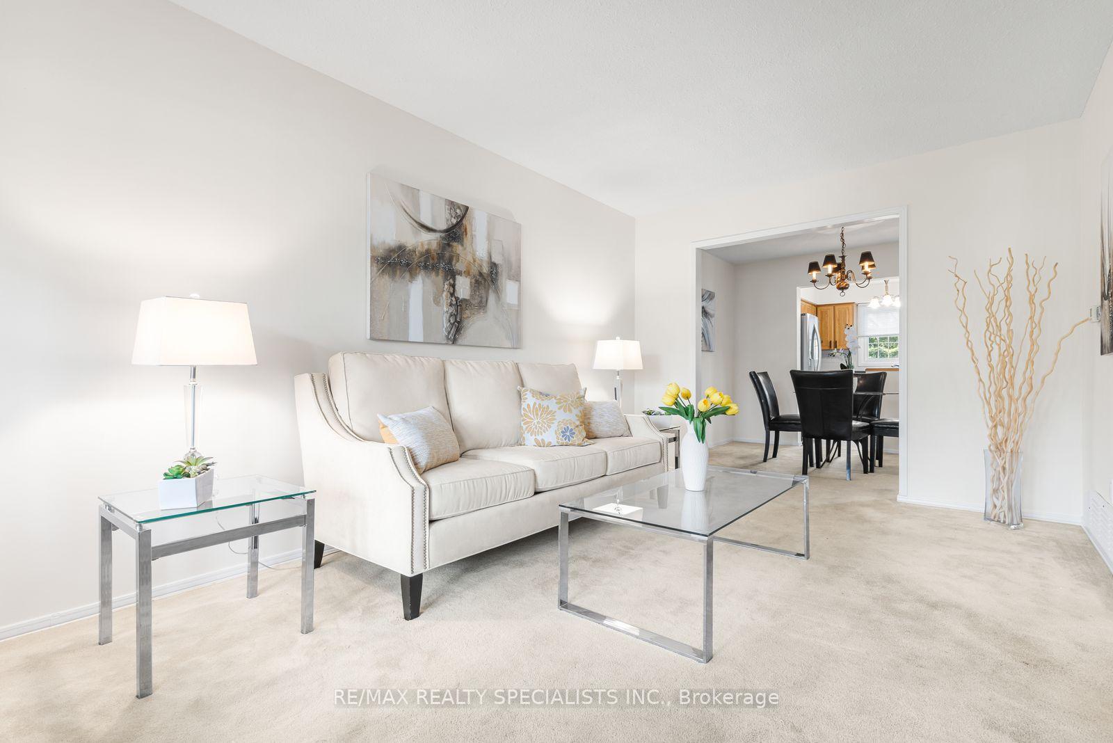 Photo 5 of 6169 Starfield Crescent, Mississauga, Meadowvale — HOMEH