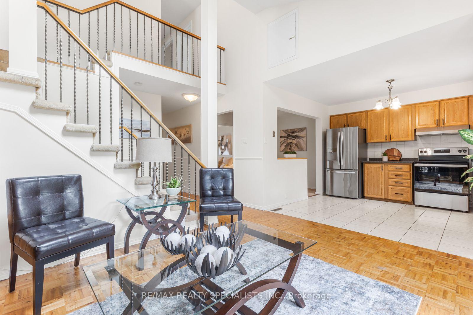 Photo 7 of 6169 Starfield Crescent, Mississauga, Meadowvale — HOMEH