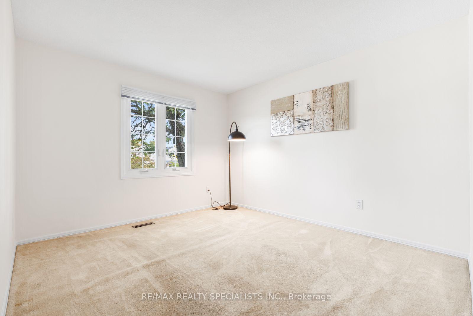 Photo 17 of 6169 Starfield Crescent, Mississauga, Meadowvale — HOMEH