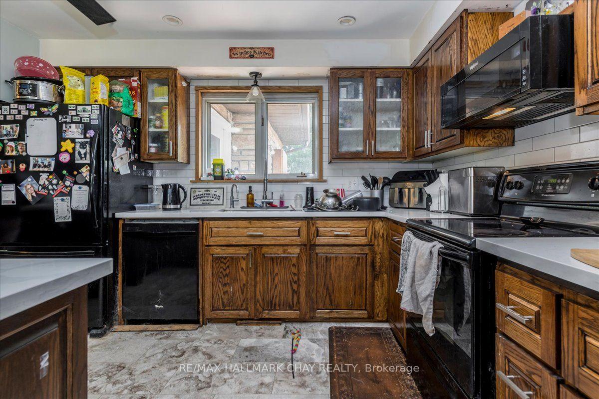 Photo 6 of 611 Big Bay Point Rd, Barrie, Bayshore — HOMEH