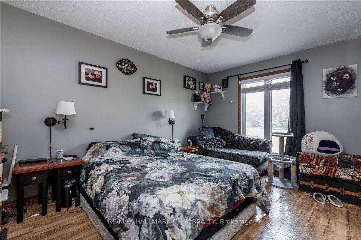 Photo 9 of 611 Big Bay Point Rd, Barrie, Bayshore — HOMEH