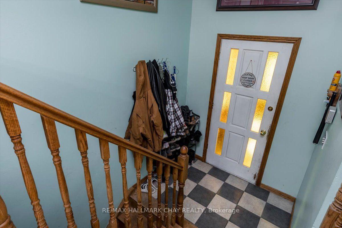 Photo 13 of 611 Big Bay Point Rd, Barrie, Bayshore — HOMEH