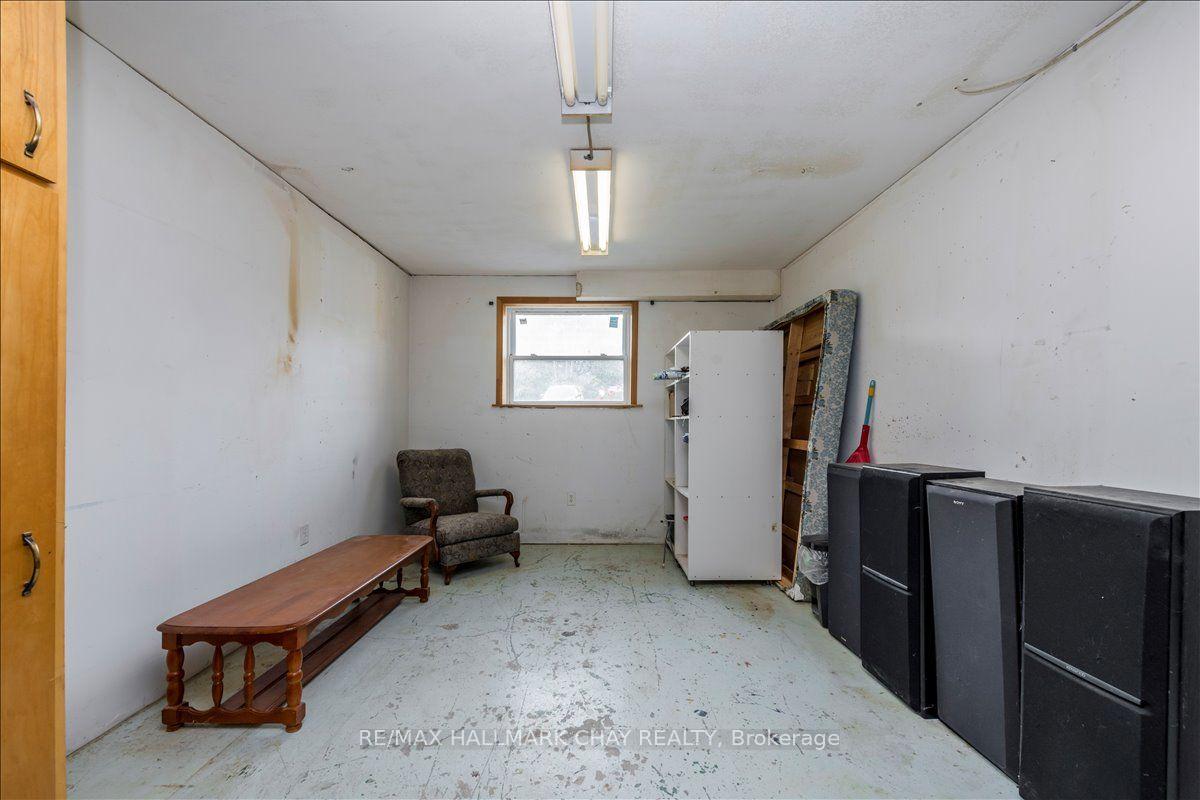 Photo 18 of 611 Big Bay Point Rd, Barrie, Bayshore — HOMEH