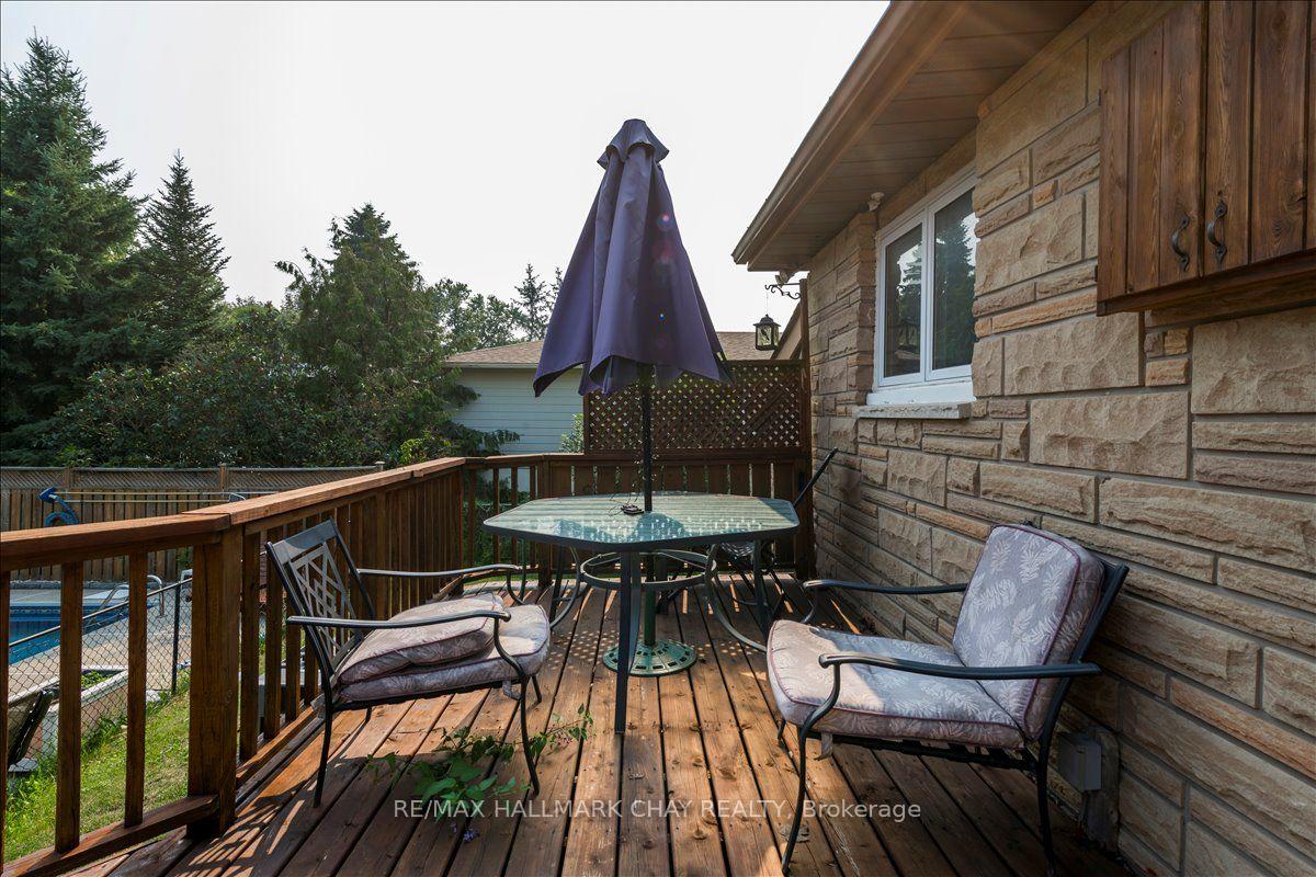 Photo 23 of 611 Big Bay Point Rd, Barrie, Bayshore — HOMEH