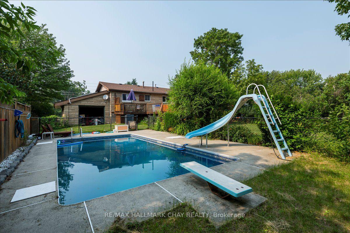 Photo 27 of 611 Big Bay Point Rd, Barrie, Bayshore — HOMEH