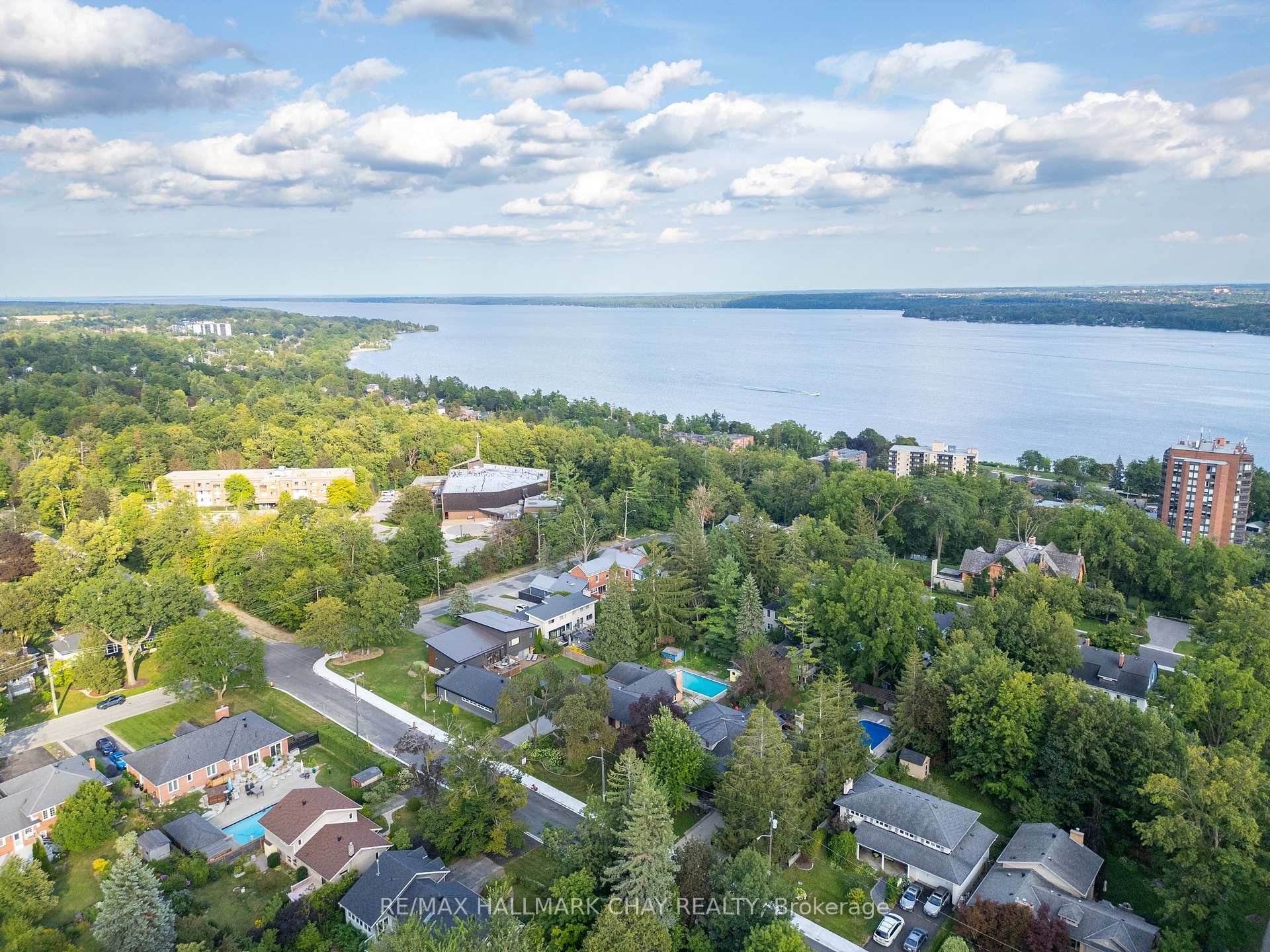 Photo 7 of 44 Amelia Street, Barrie, Codrington — HOMEH