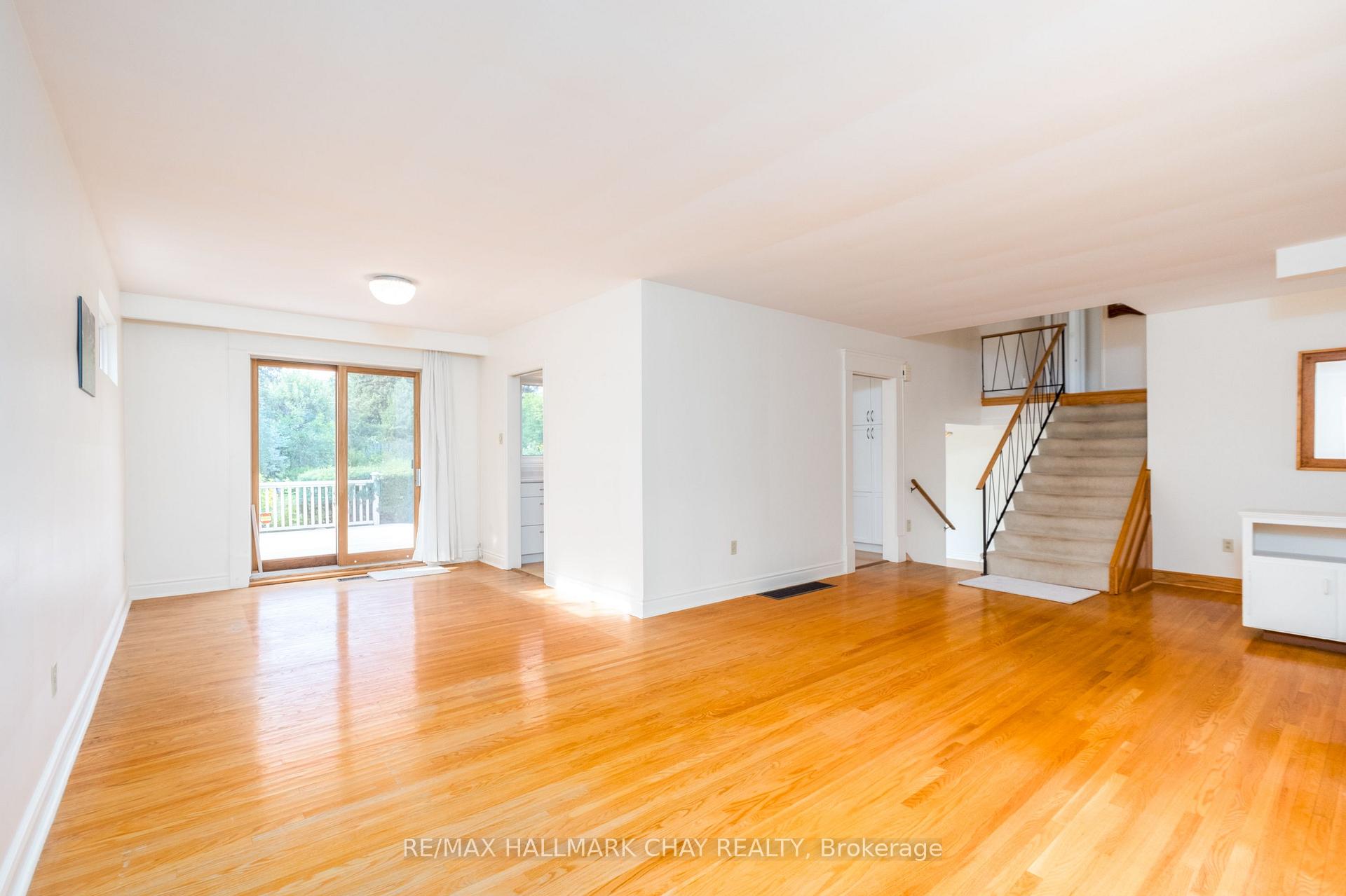 Photo 9 of 44 Amelia Street, Barrie, Codrington — HOMEH