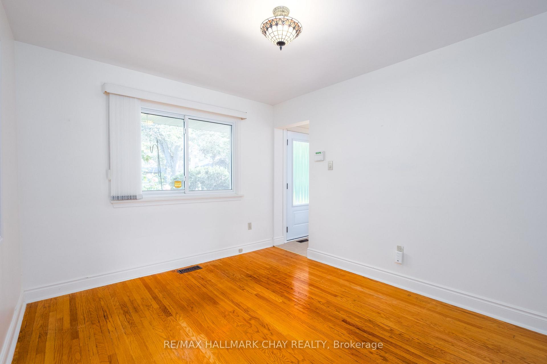 Photo 12 of 44 Amelia Street, Barrie, Codrington — HOMEH