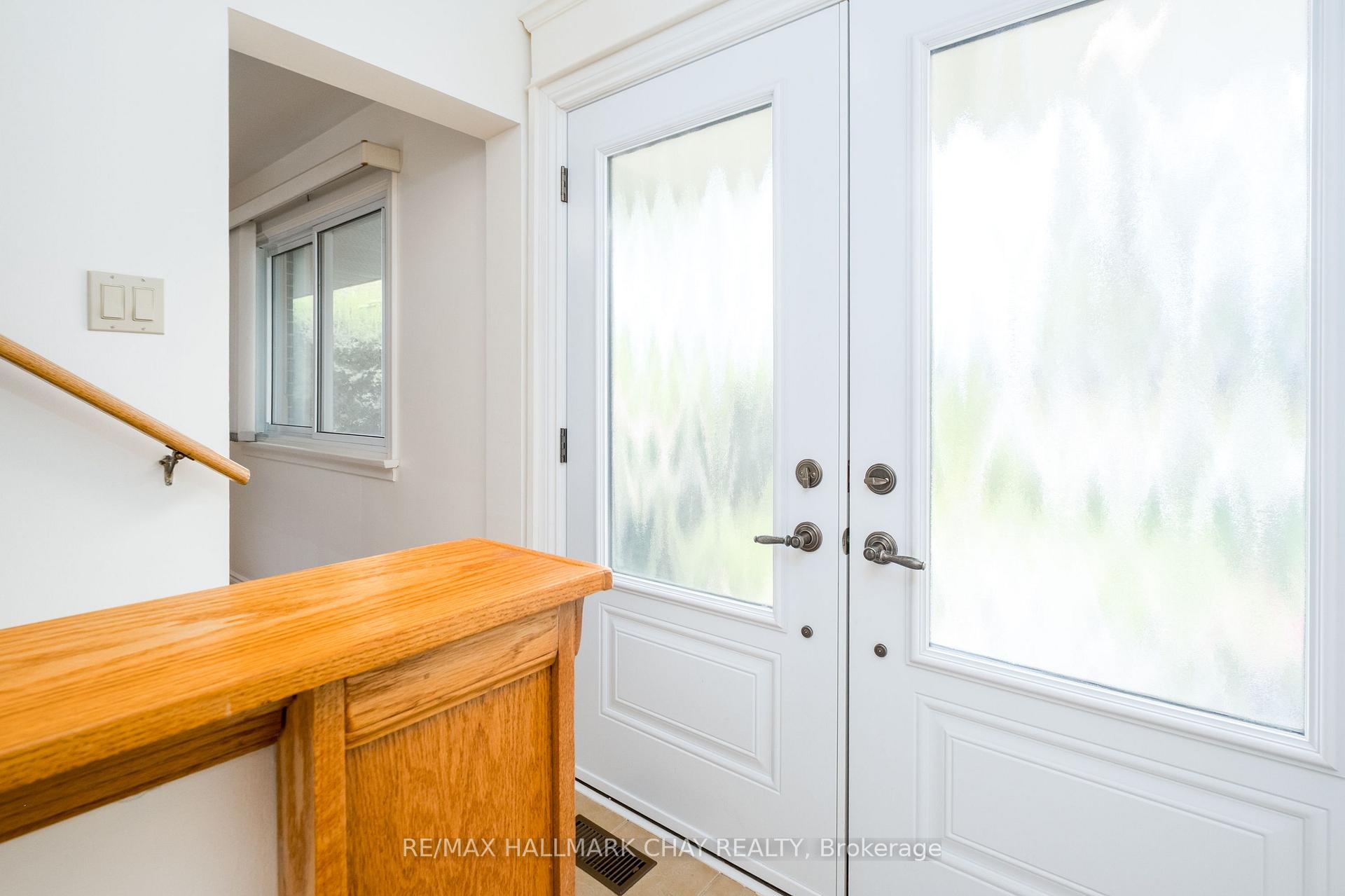 Photo 13 of 44 Amelia Street, Barrie, Codrington — HOMEH