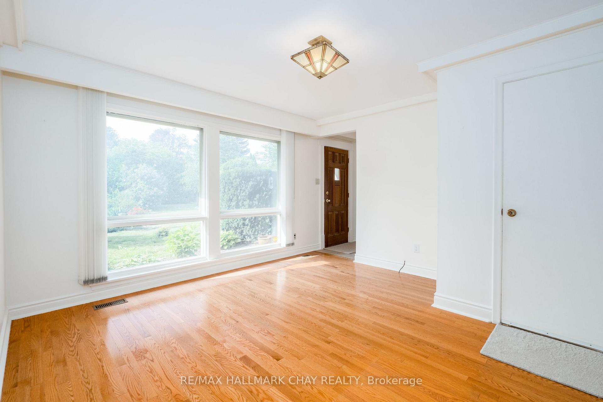 Photo 20 of 44 Amelia Street, Barrie, Codrington — HOMEH