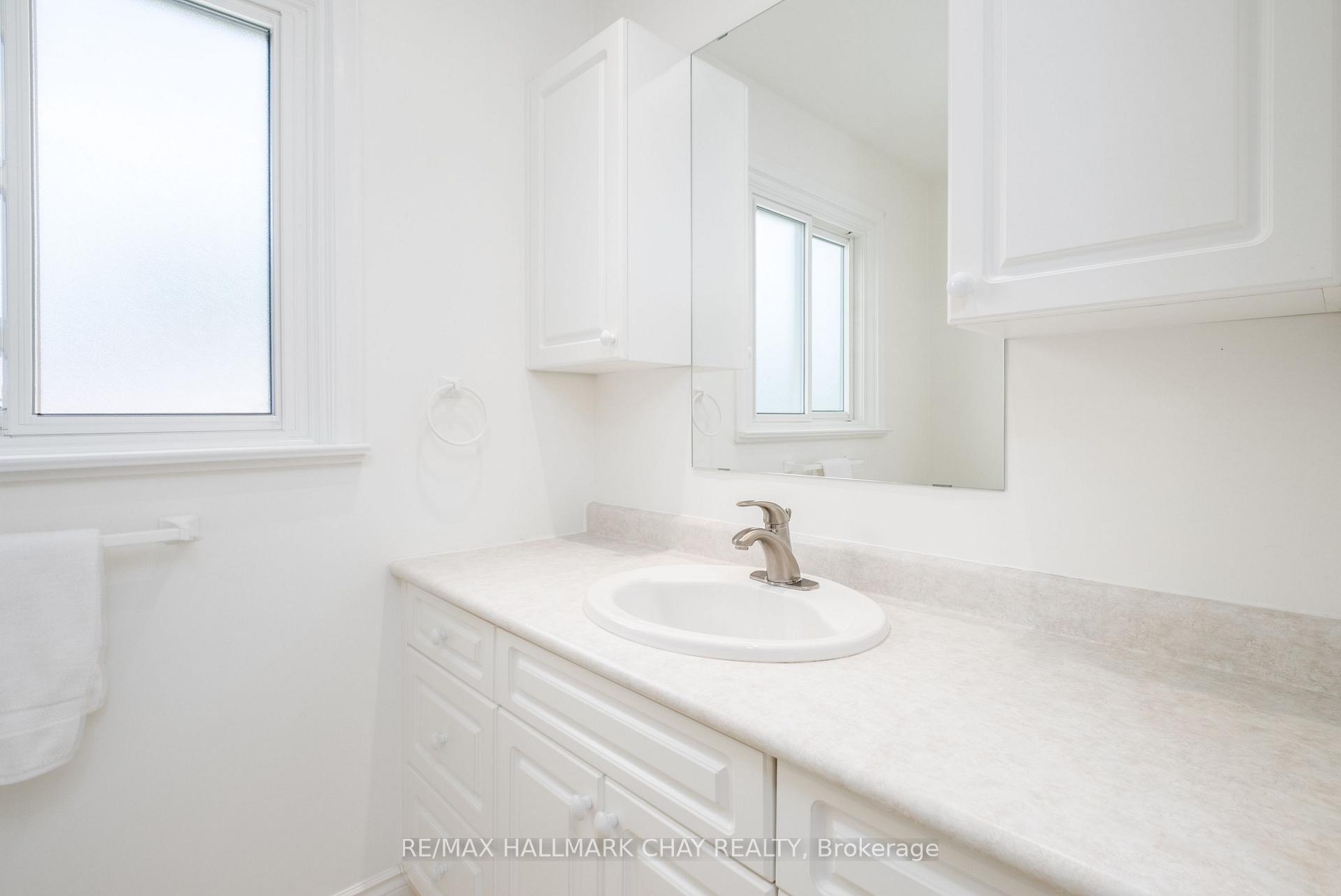 Photo 26 of 44 Amelia Street, Barrie, Codrington — HOMEH