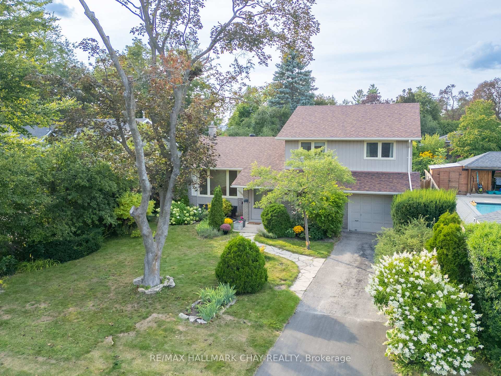 Photo 36 of 44 Amelia Street, Barrie, Codrington — HOMEH