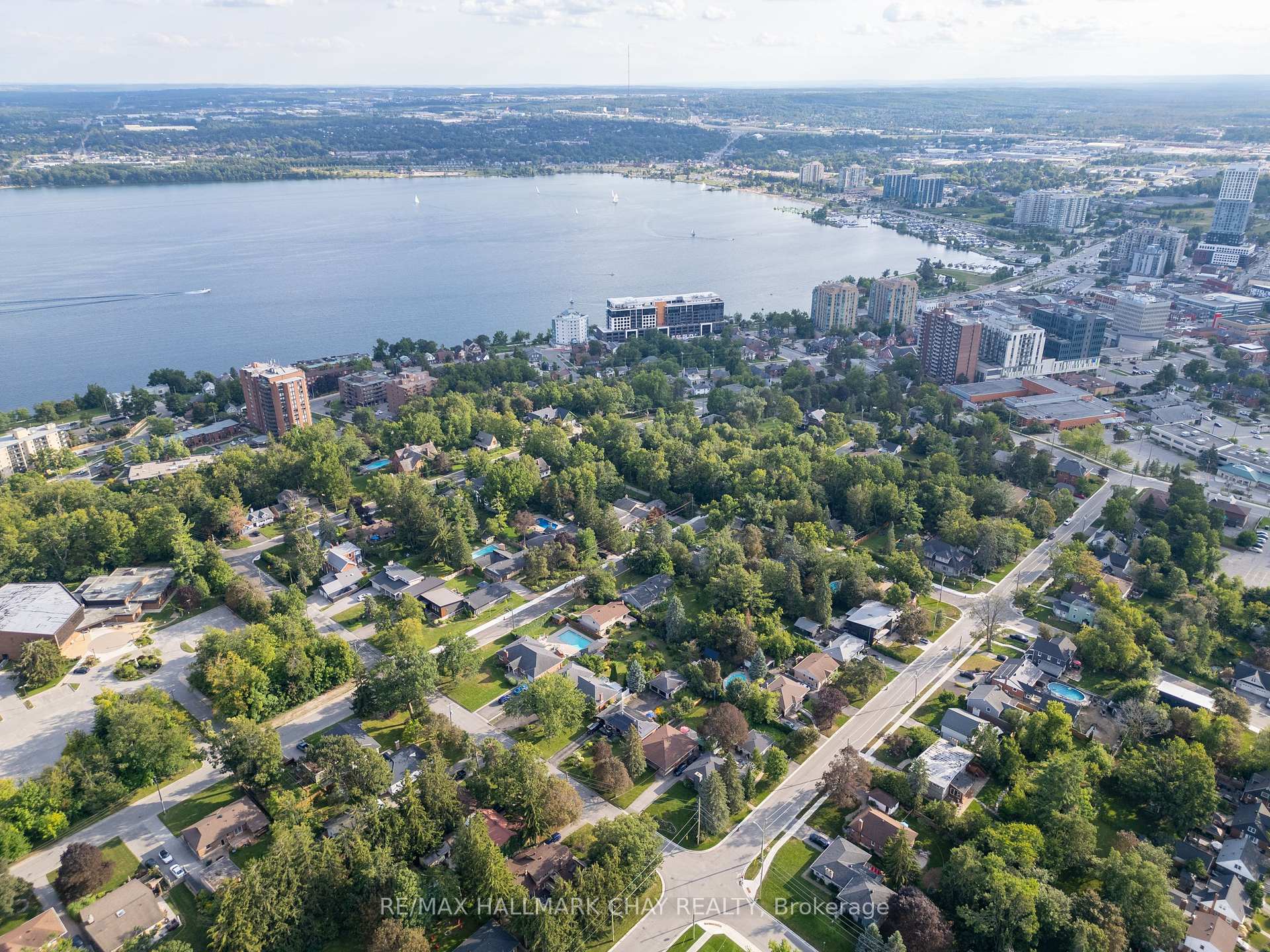 Photo 40 of 44 Amelia Street, Barrie, Codrington — HOMEH