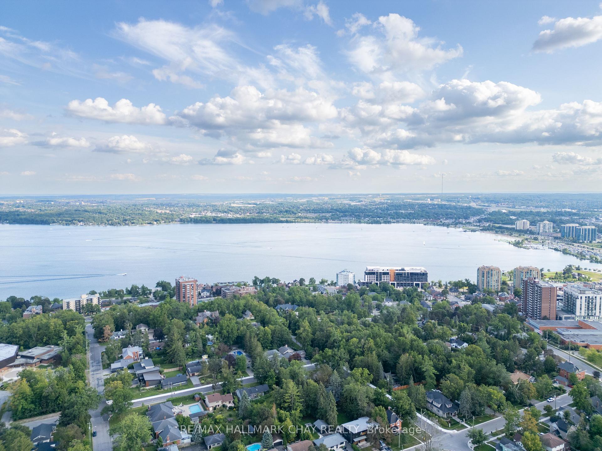 Photo 43 of 44 Amelia Street, Barrie, Codrington — HOMEH