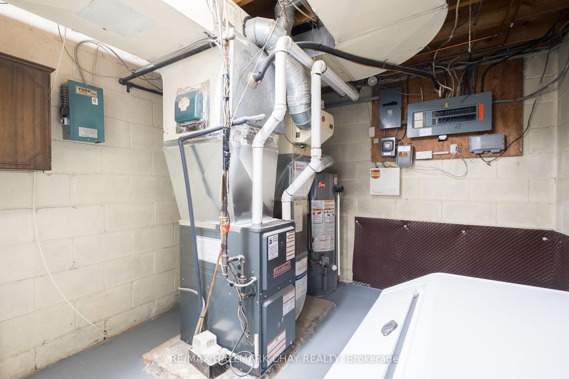 Photo 46 of 44 Amelia Street, Barrie, Codrington — HOMEH
