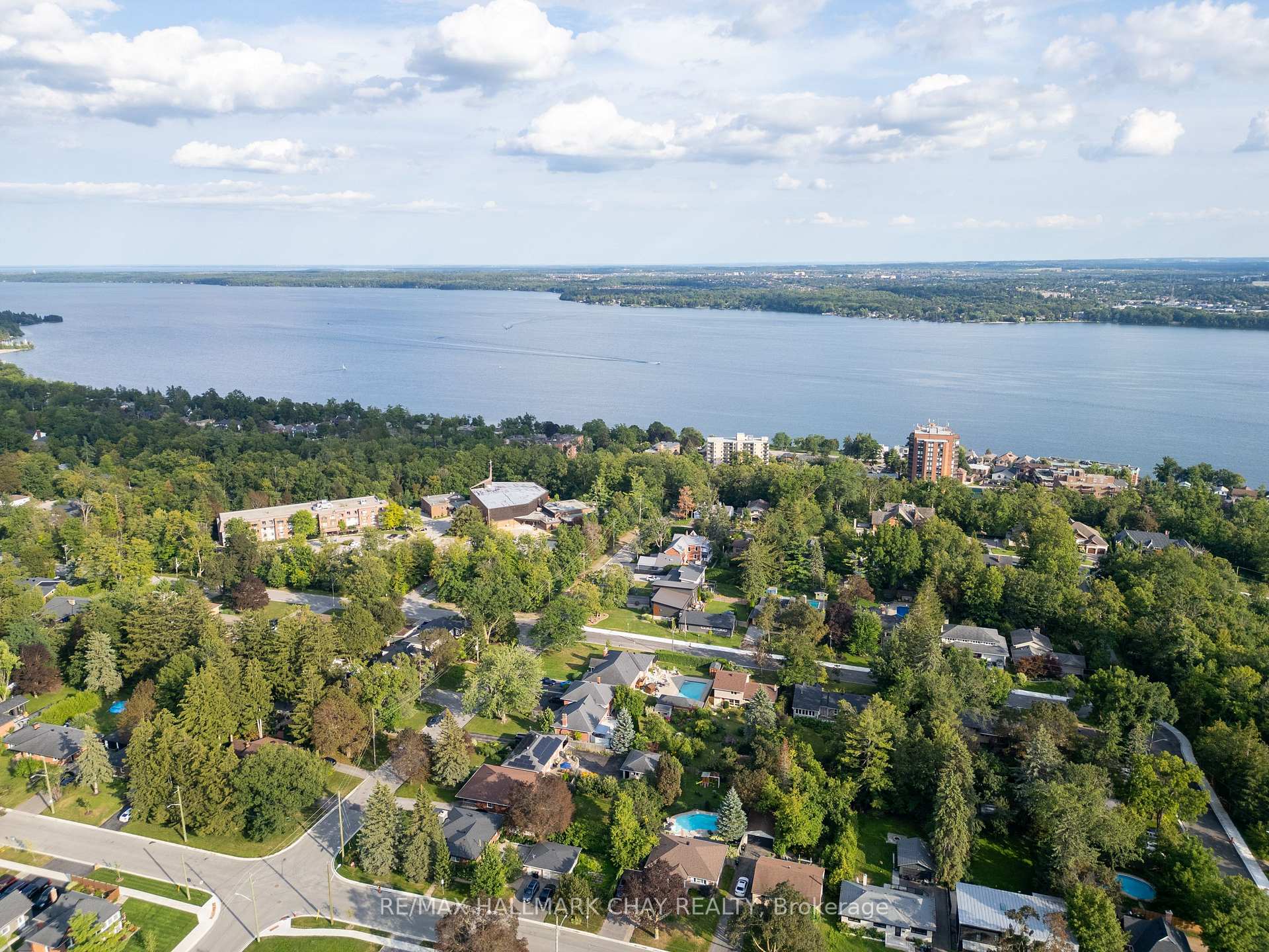 Photo 48 of 44 Amelia Street, Barrie, Codrington — HOMEH