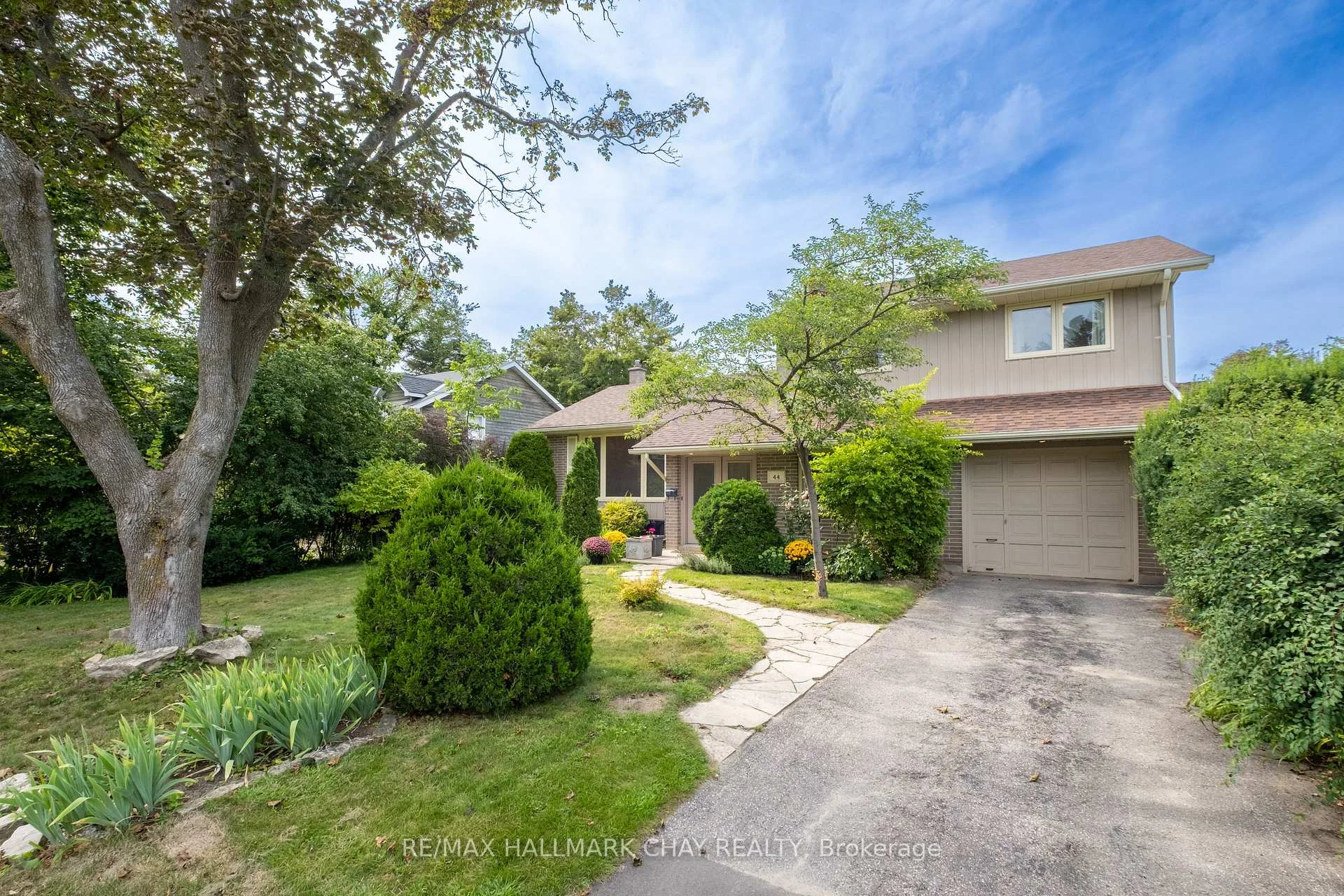 Photo 6 of 44 Amelia Street, Barrie, Codrington — HOMEH