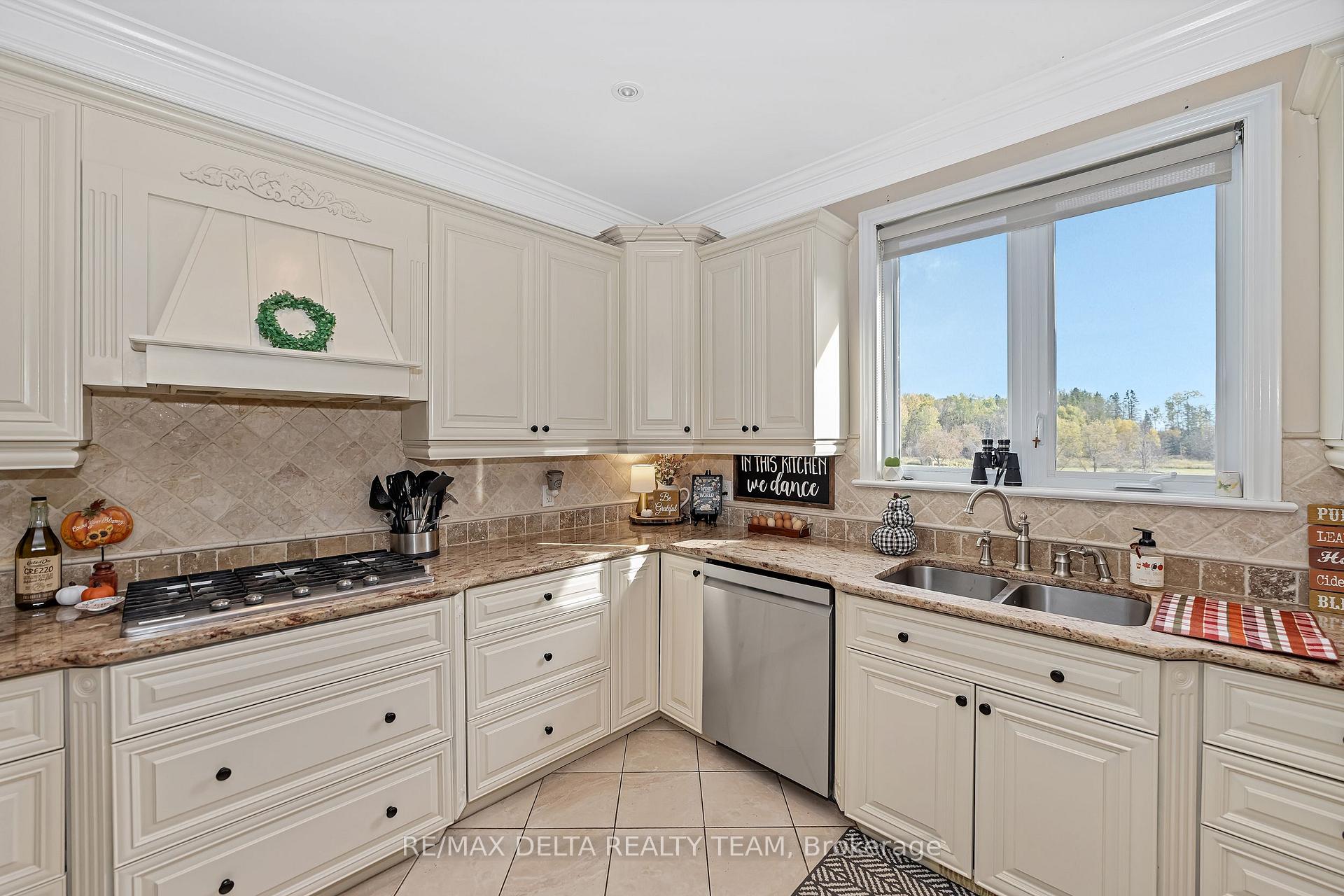 Photo 9 of 3782 Etienne Road, Ottawa, Cumberland West — HOMEH