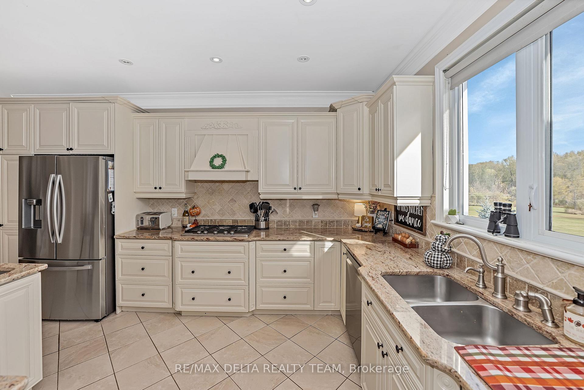 Photo 10 of 3782 Etienne Road, Ottawa, Cumberland West — HOMEH