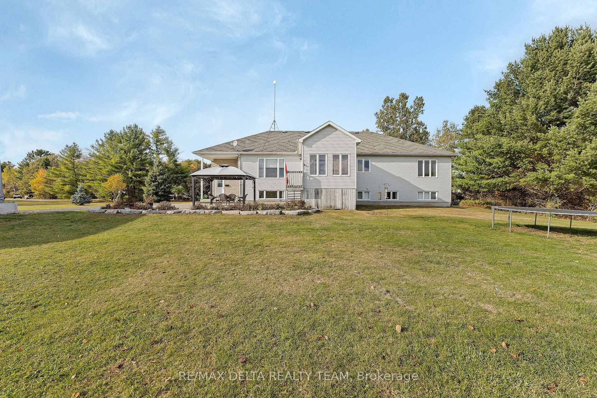 Photo 35 of 3782 Etienne Road, Ottawa, Cumberland West — HOMEH