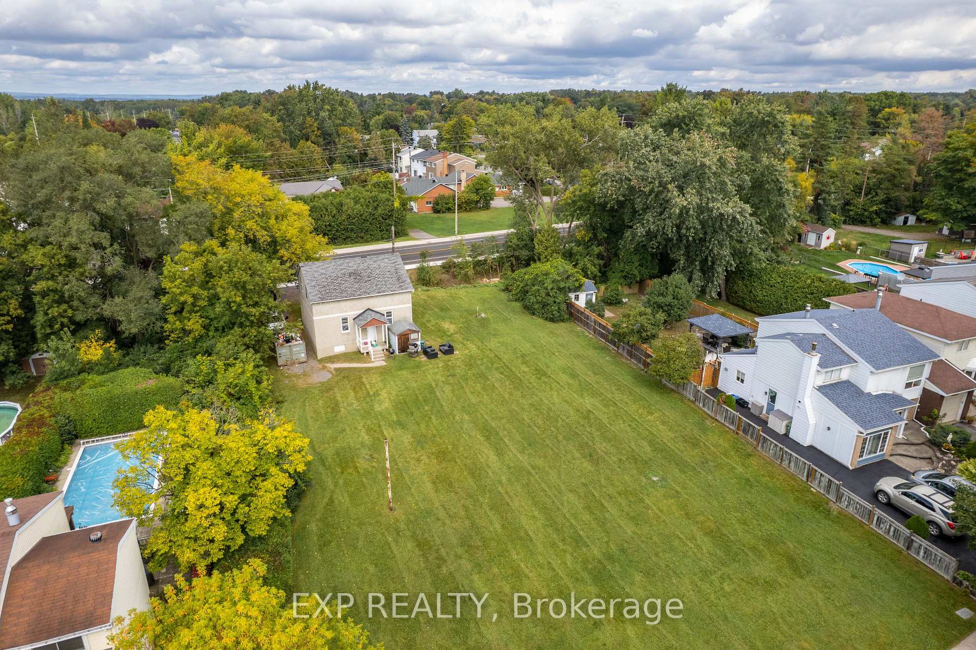 Photo 4 of 2446 Innes Road, Ottawa, Blackburn Hamlet (South) — HOMEH