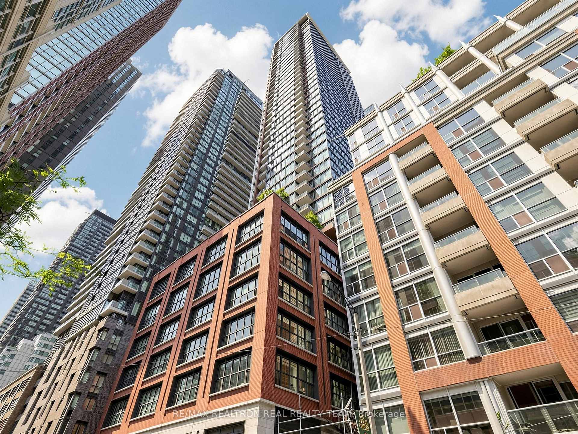 Photo 2 of Unit 2807, 55 Mercer Street, Toronto, Waterfront Communities — HOMEH