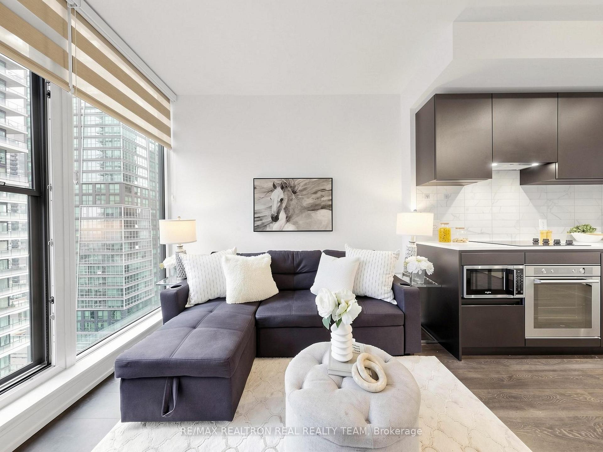 Photo 12 of Unit 2807, 55 Mercer Street, Toronto, Waterfront Communities — HOMEH
