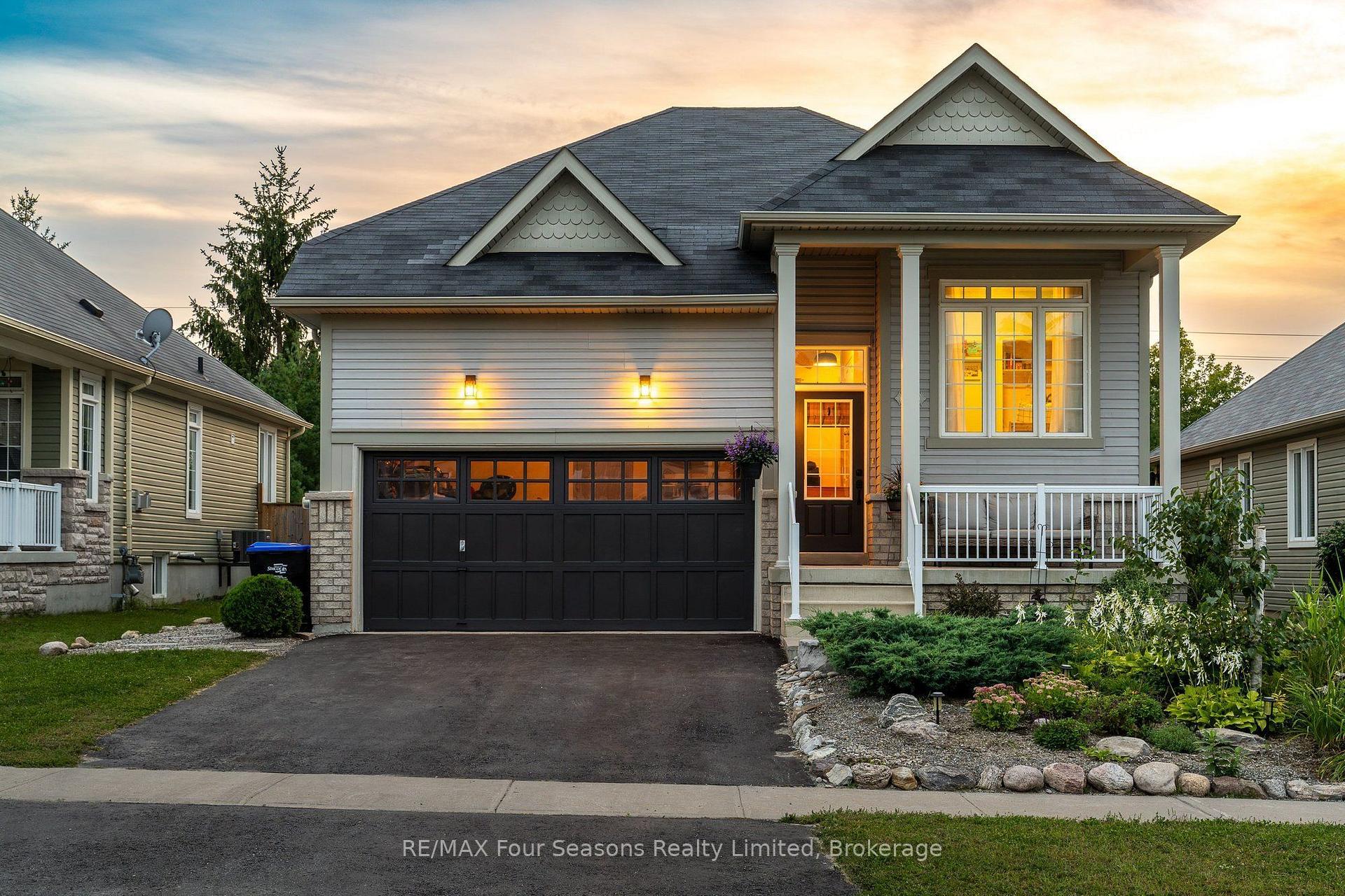 Photo 2 of 32 Christy Drive, Wasaga Beach — HOMEH