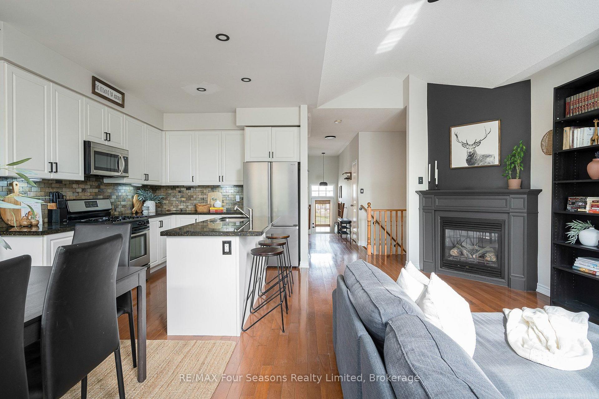 Photo 6 of 32 Christy Drive, Wasaga Beach — HOMEH