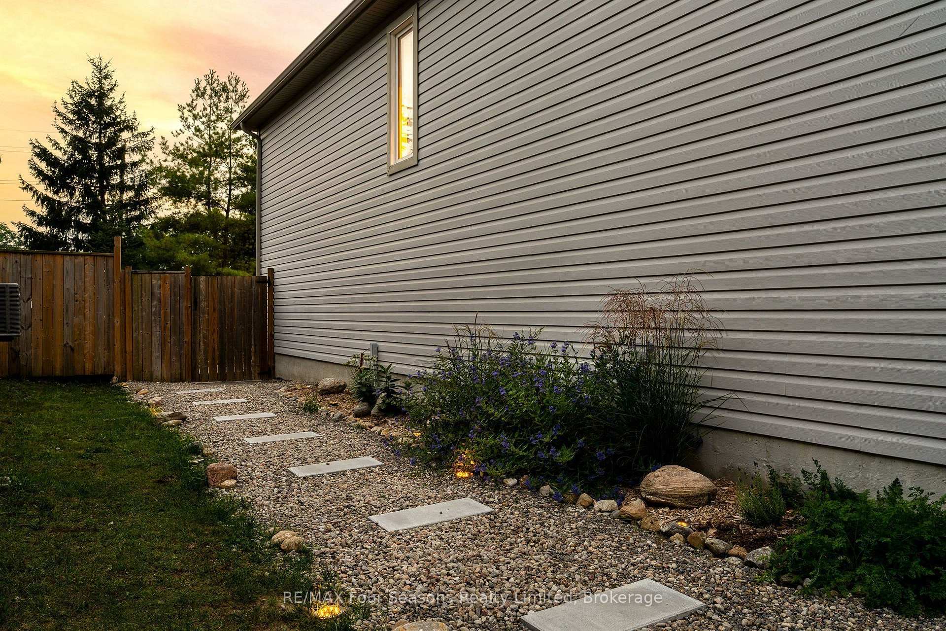 Photo 28 of 32 Christy Drive, Wasaga Beach — HOMEH