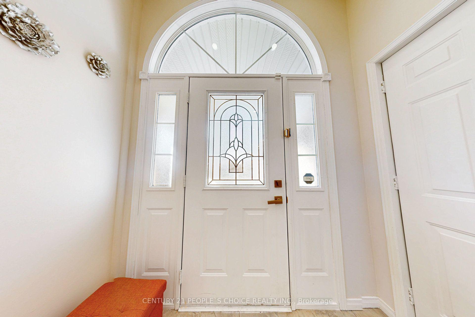 Photo 7 of 19 Mckitrick Drive, Orangeville — HOMEH