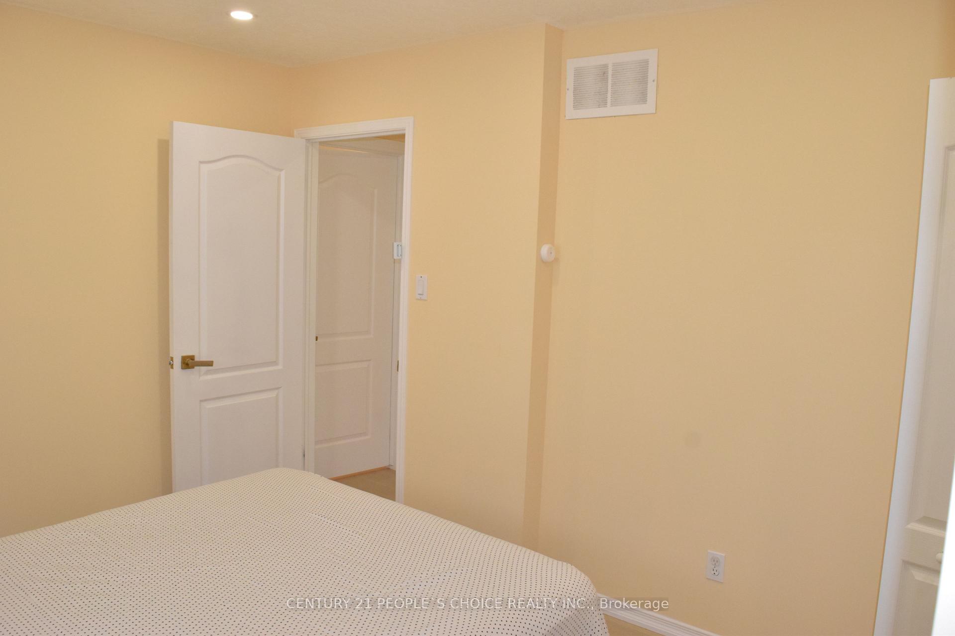 Photo 25 of 19 Mckitrick Drive, Orangeville — HOMEH