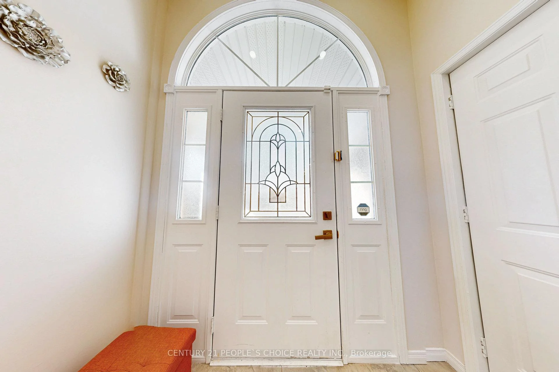 Photo 8 of 19 Mckitrick Drive, Orangeville — HOMEH