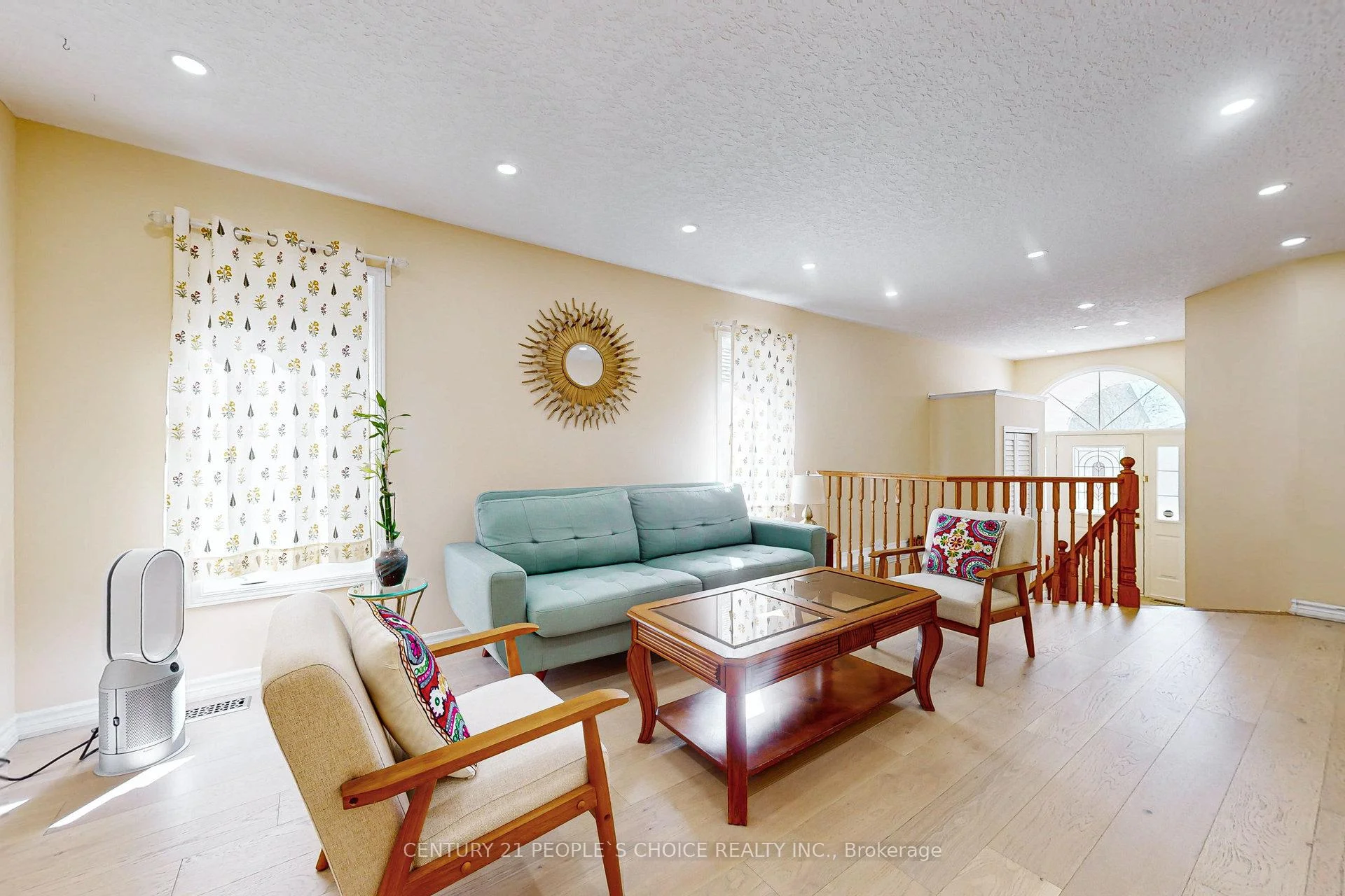 Photo 14 of 19 Mckitrick Drive, Orangeville — HOMEH