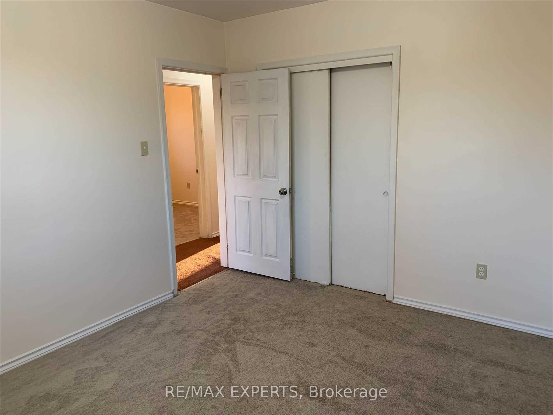 Photo 6 of 733 Markham Road, Scarborough, Woburn — HOMEH