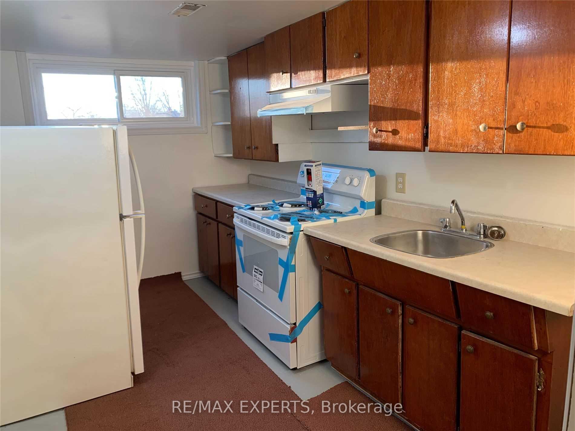 Photo 9 of 733 Markham Road, Scarborough, Woburn — HOMEH