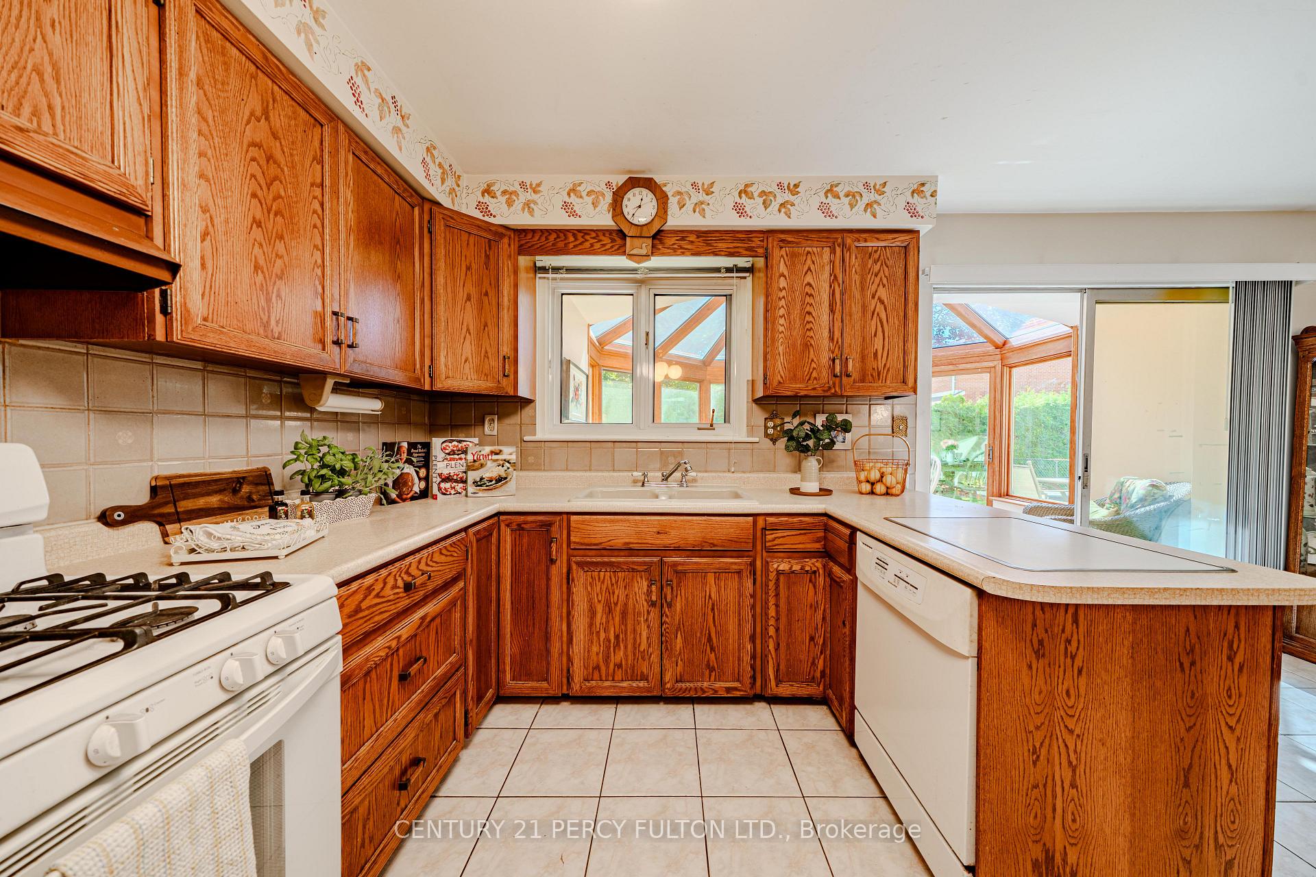 Photo 14 of 39 Apollo Drive, North York, Banbury-Don Mills — HOMEH