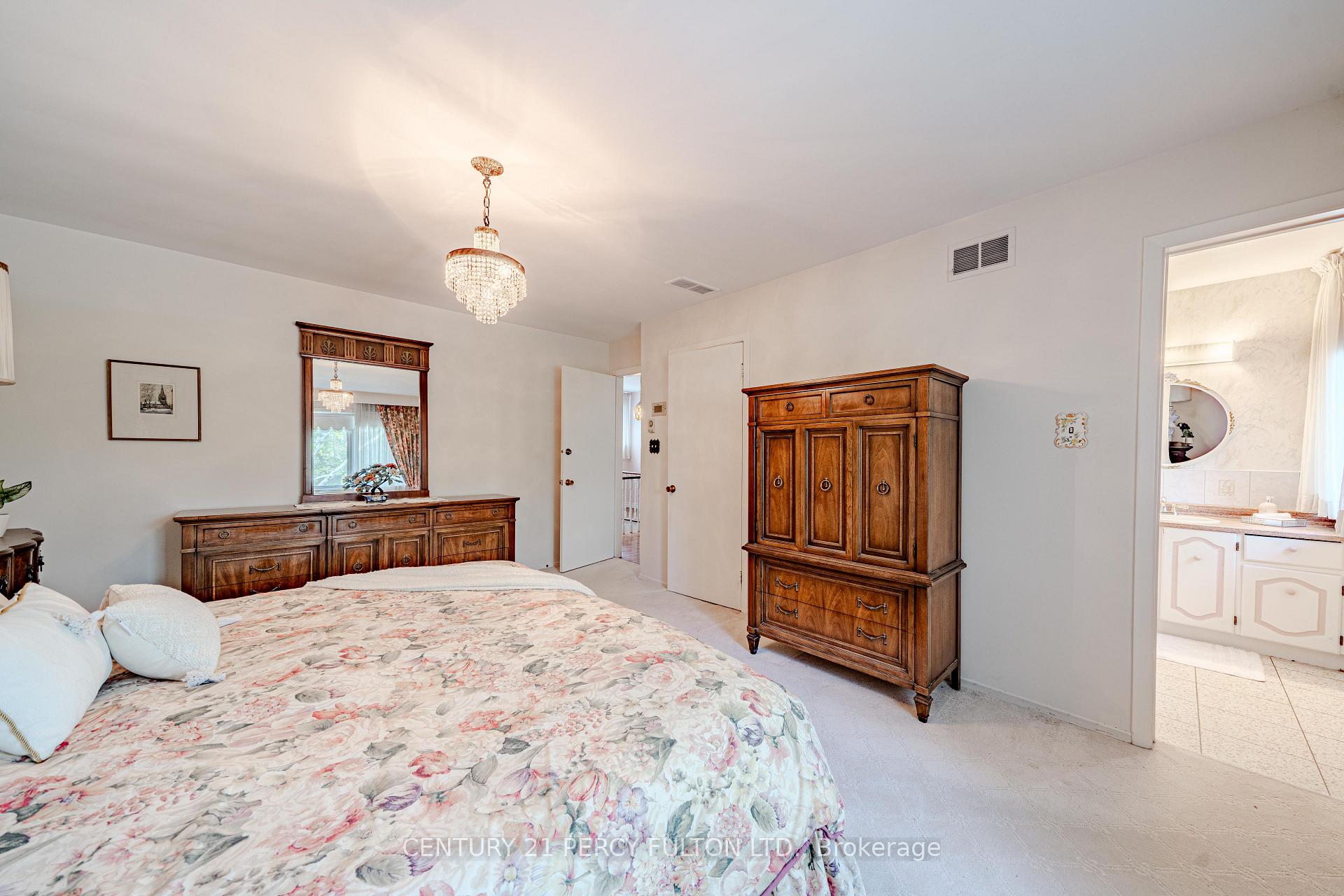 Photo 24 of 39 Apollo Drive, North York, Banbury-Don Mills — HOMEH